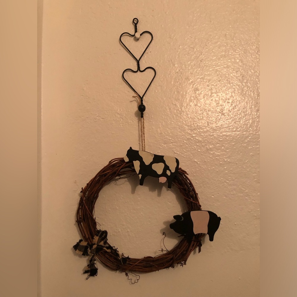 Country Cow and Pig Wreath (mini) w/ double heart hanger